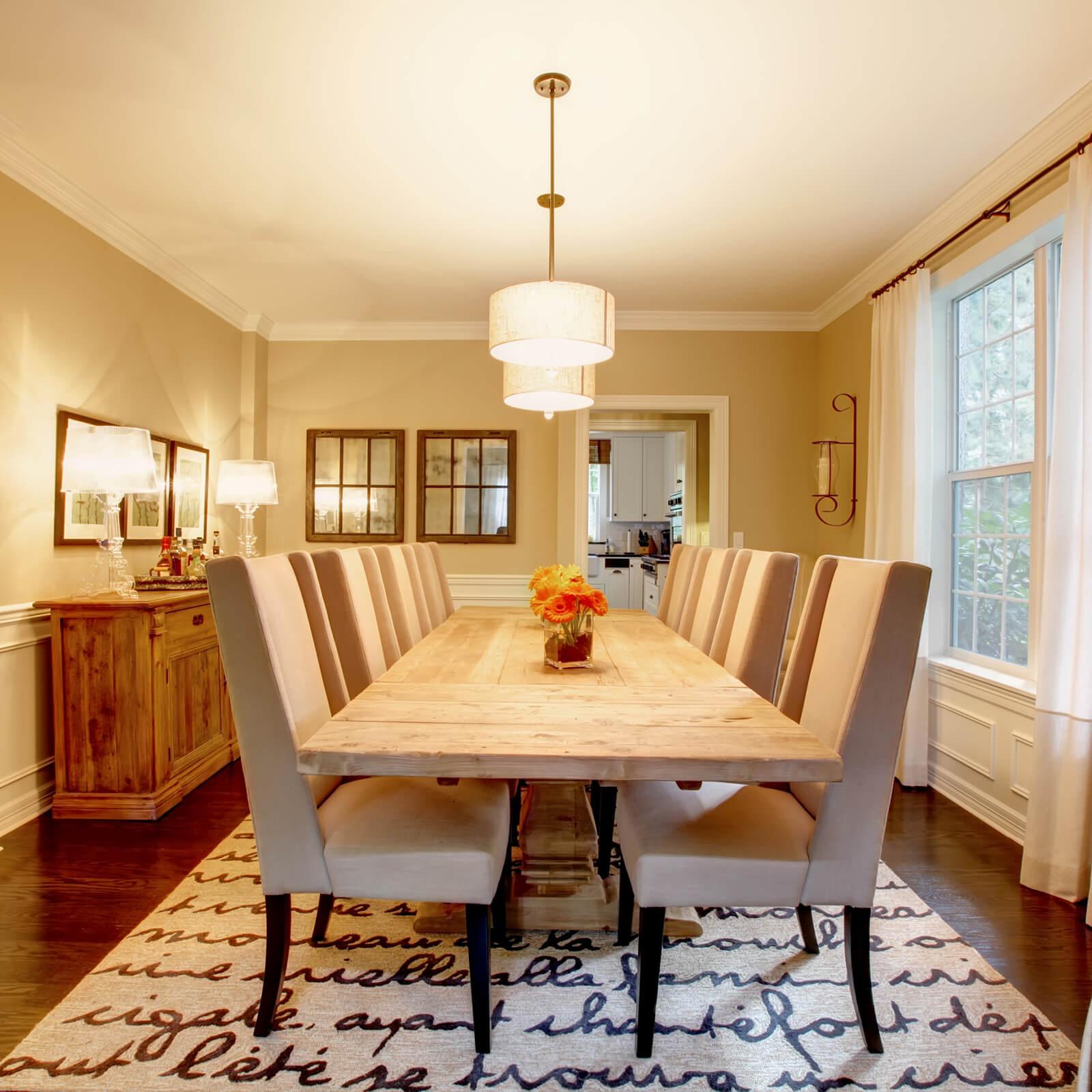 Area rug in dining room | Flooring Direct